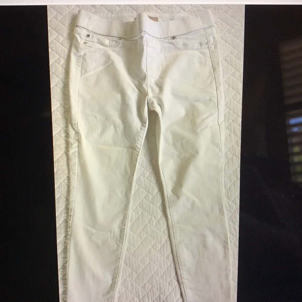 {Liverpool Jeans Company} White Legging Jeans